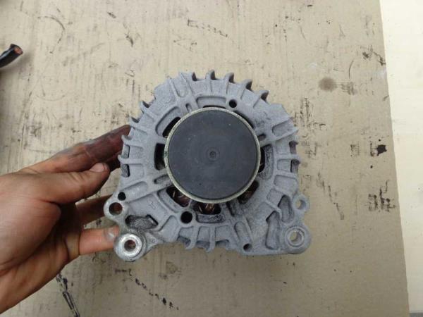 ALTERNATEUR VW/AUDI/SEAT - Vue 3